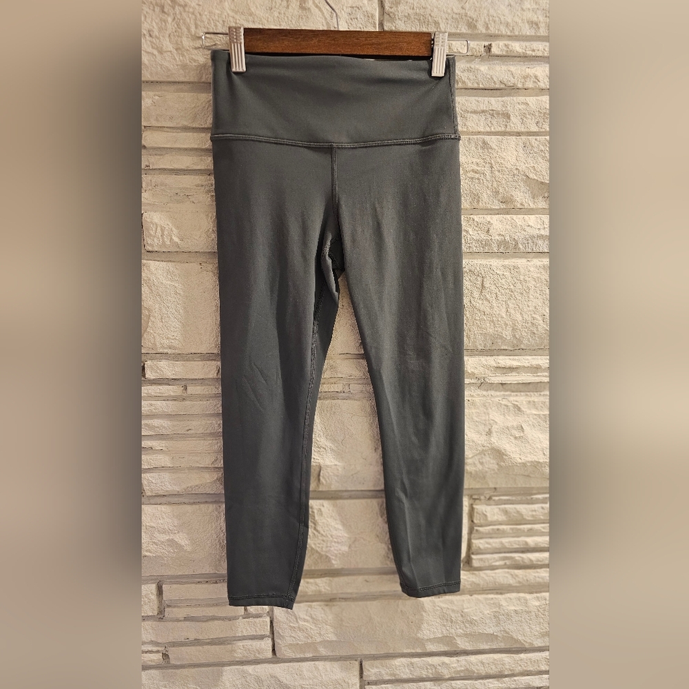 Athleta Elation Train 7/8 Tight Size XS Petite